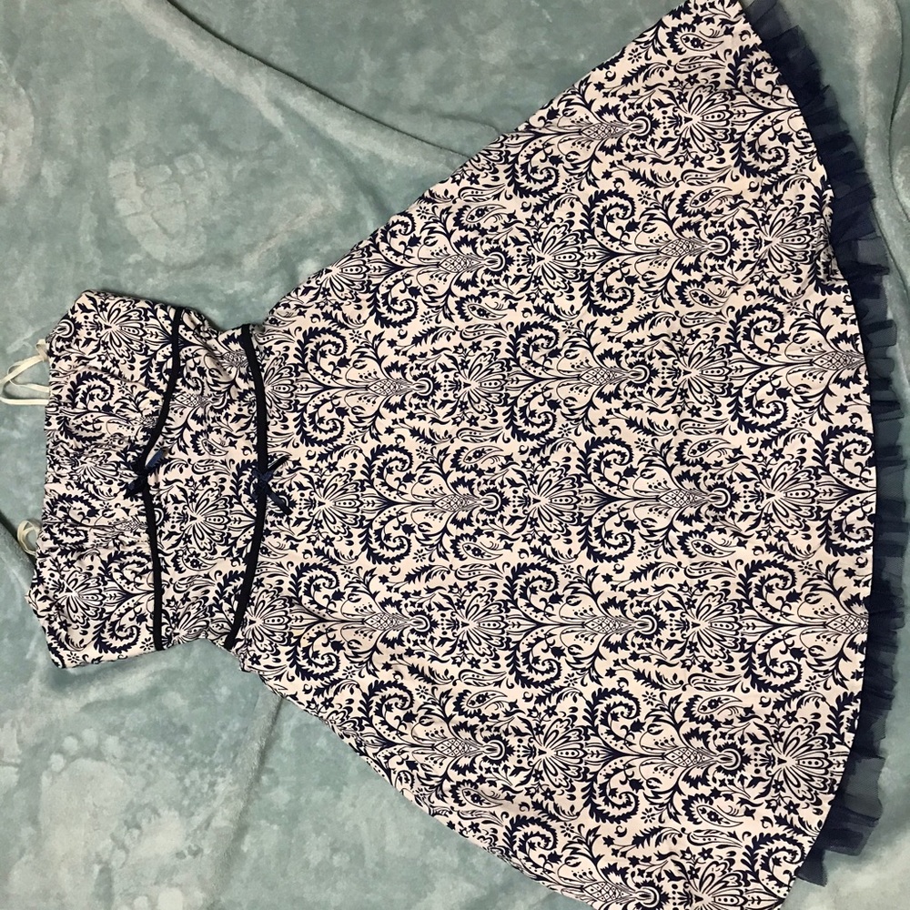 Women’s formal dresses